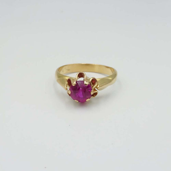 14ct Yellow Gold Red Stone Ring Size M 1/2