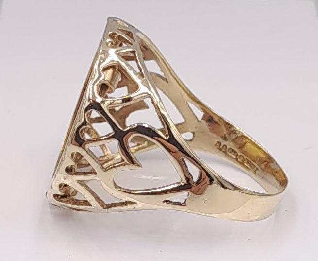 22ct Gold 1/2 Sovereign in 9ct Gold Ring Mount 7.37gr