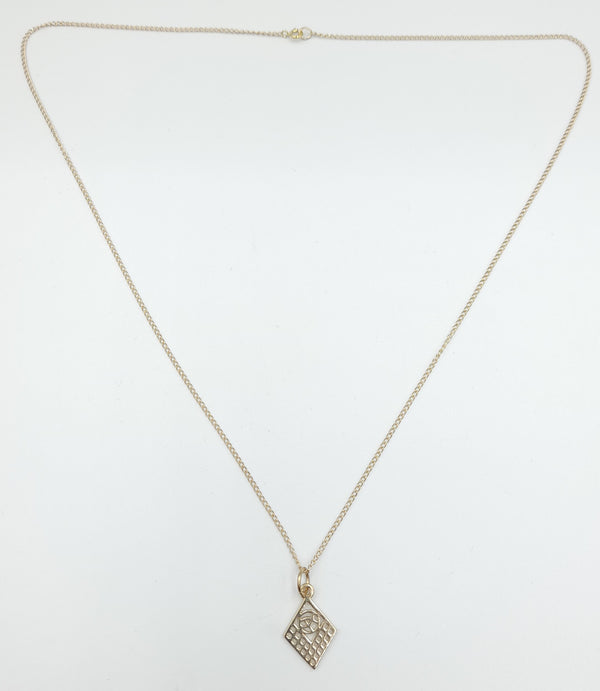 9ct Gold 'Rennie Mackintosh' Style Pendant on Chain. 2gr