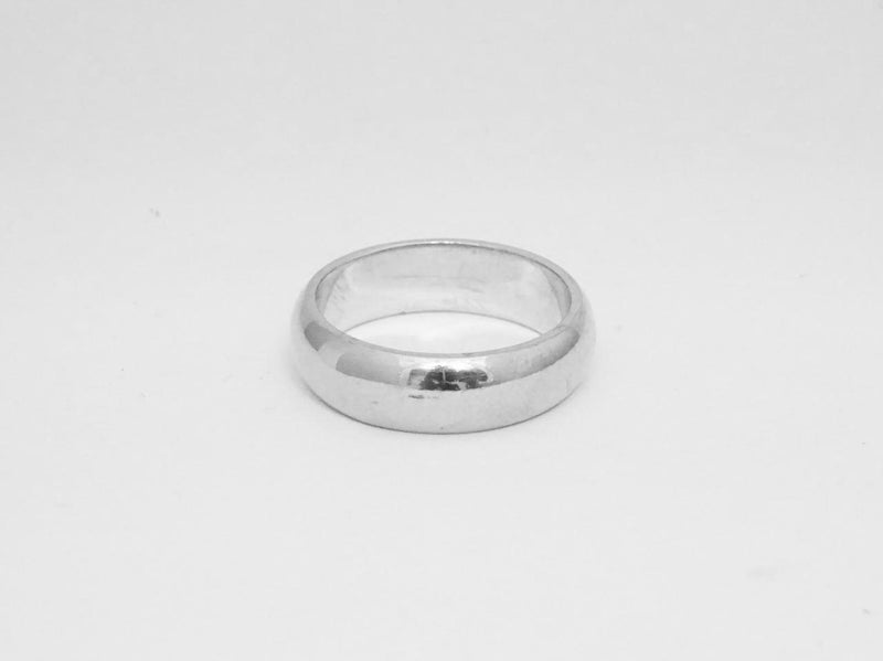 18ct White Gold D Shape 6mm Heavy Weight Men's Wedding Band Size Q 10.2g