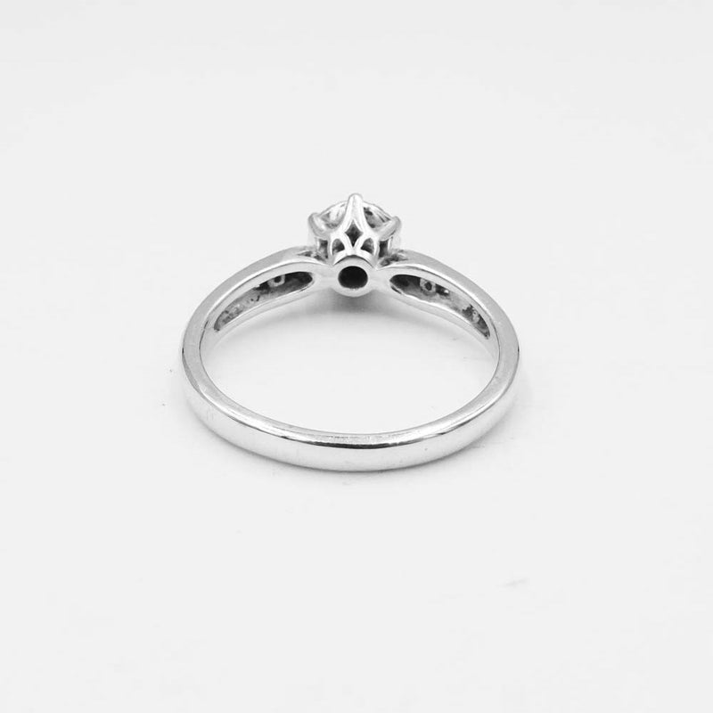 18ct White Gold Diamond Cluster Ring Size P 0.33ct