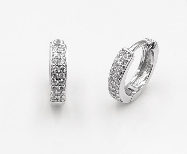 Silver CZ set Huggie earrings 2.2gr