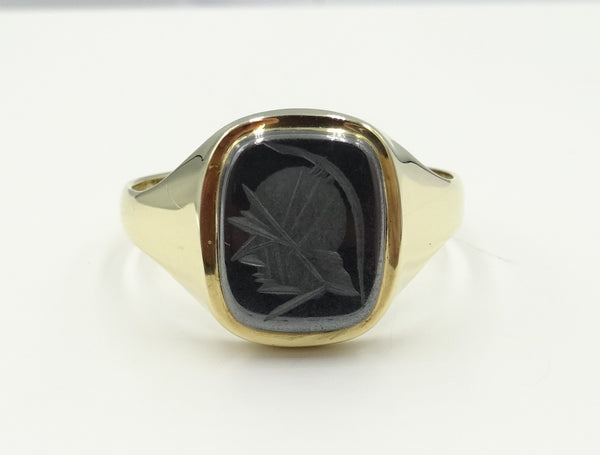 9ct Gold Hematite "Centurion" signet ring. 3.6gr