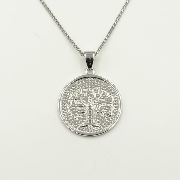 Silver CZ set tree pendant on chain. 4.2gr