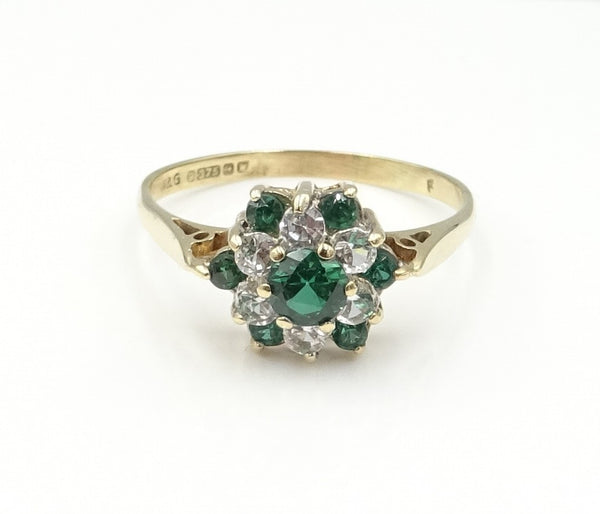 9ct Gold CZ and synthetic emerald cluster ring. 2gr