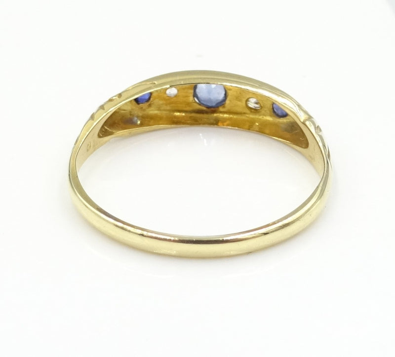 18ct gold Sapphire & Diamond antique boat ring. 2.27gr