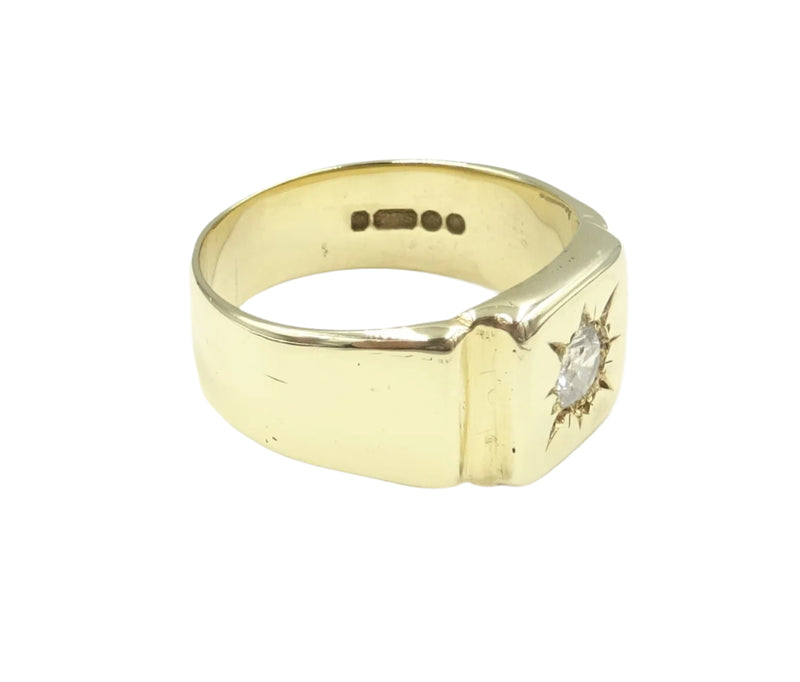 9ct gold solitaire CZ signet ring. 9.13gr