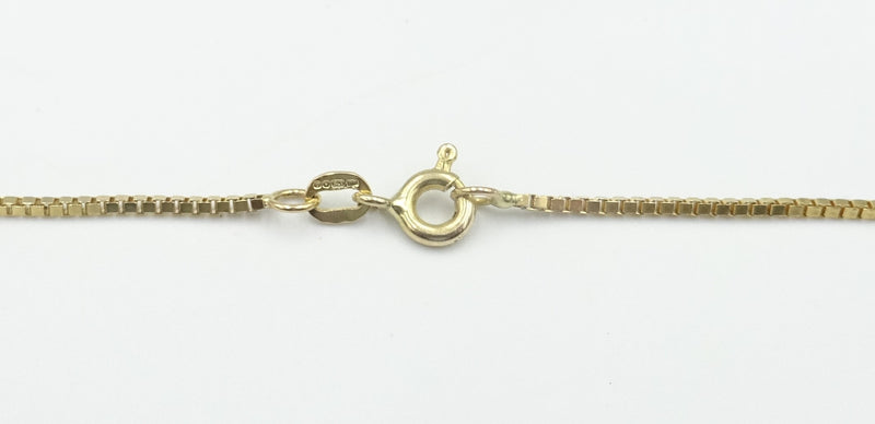 9ct gold 'I love you' spinner on box chain. 4.13gr