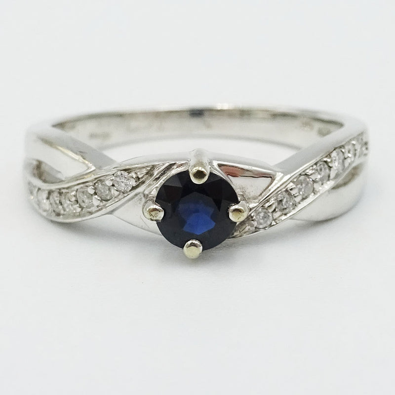 9ct White Gold Sapphire & Diamond Twisted Ring Size M - Richard Miles Jewellers