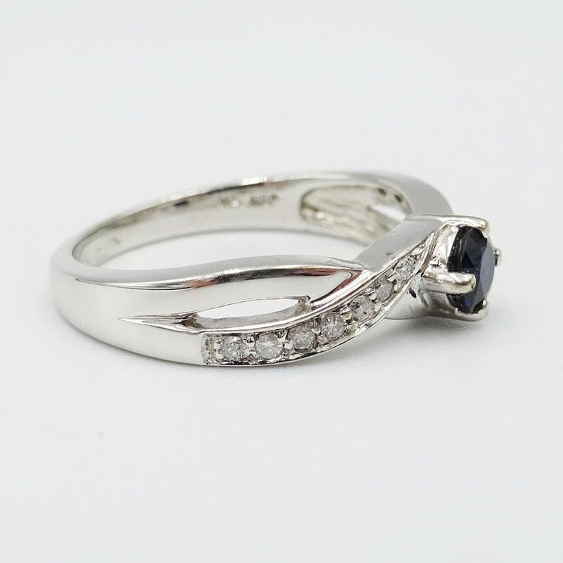 9ct White Gold Sapphire & Diamond Twisted Ring Size M - Richard Miles Jewellers