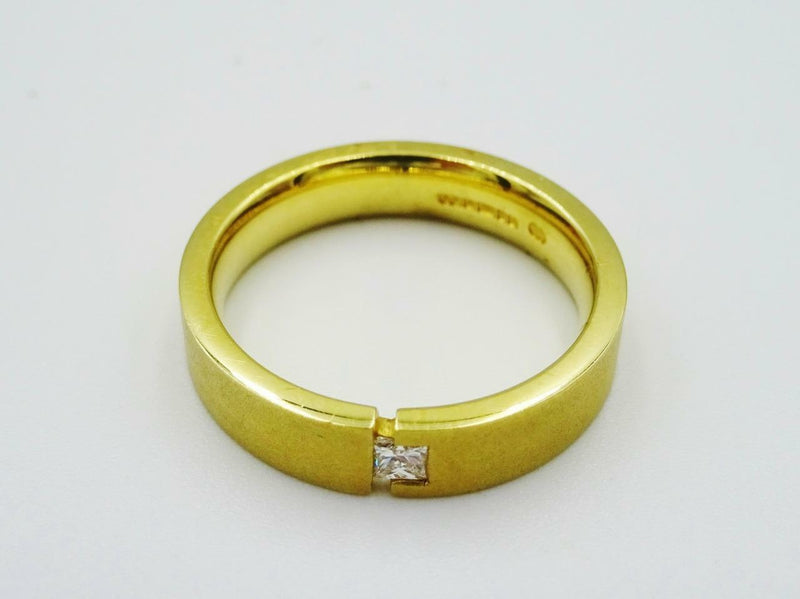 18ct Yellow Gold Matt Finish Princess Cut 0.10ct Diamond Wedding Band 7.4g 4mm O - Richard Miles Jewellers