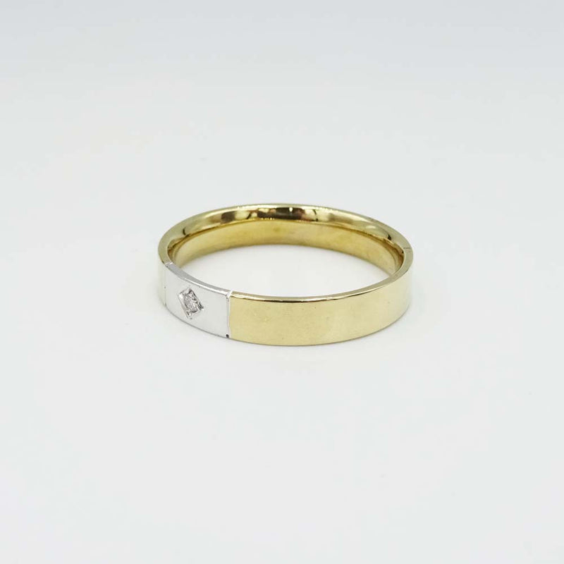 Premium 9ct Yellow and White Gold Diamond Ring Band Size Q 0.02ct
