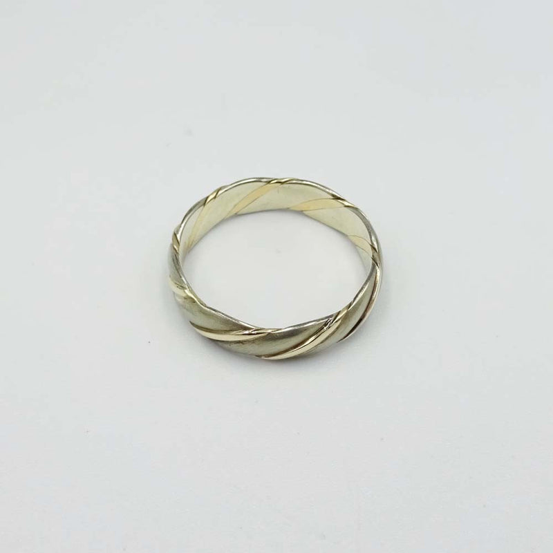Premium 9ct Yellow and White Gold Matte Textured Twist Detail Band Size M