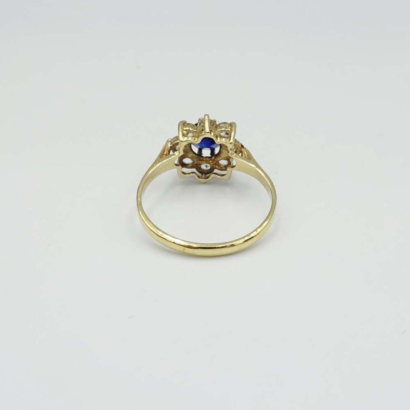 9ct Yellow Gold Sapphire and Cubic Zirconia Cluster Ring Size J