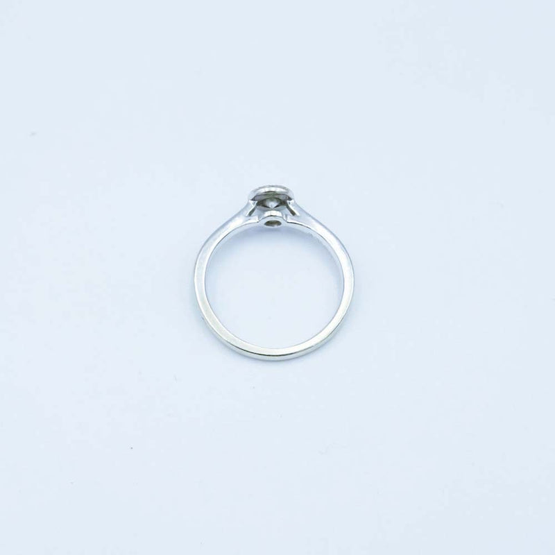 18ct White Gold Diamond 'Kissing Diamonds' Halo Ring Size J 1/2 0.30ct