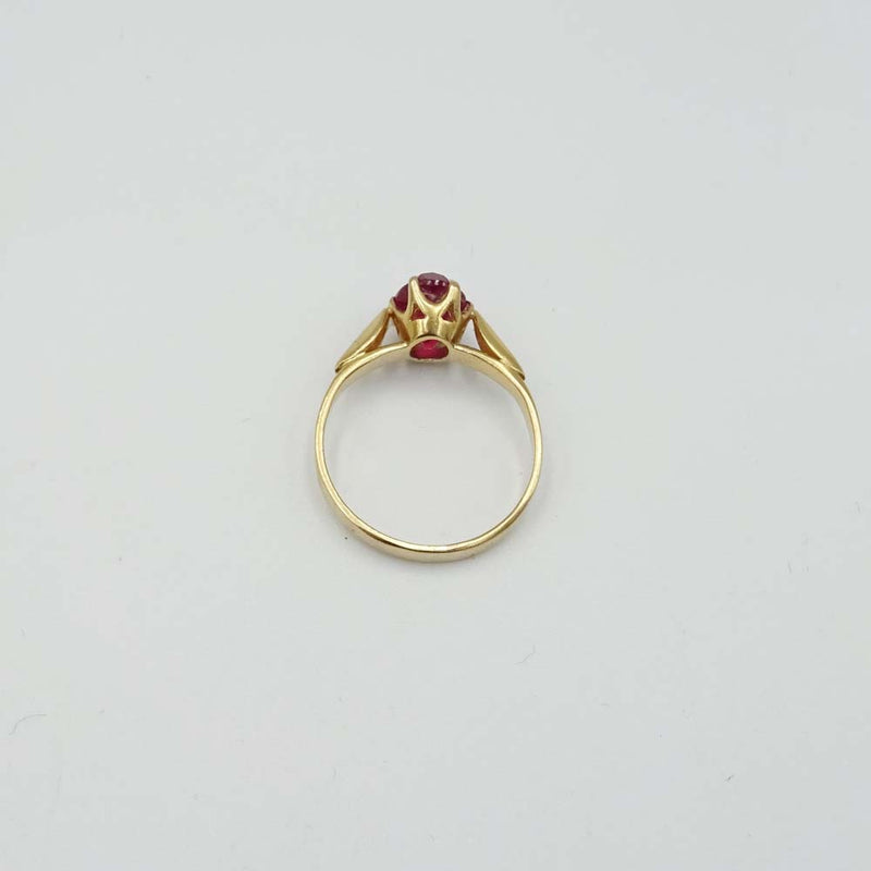 14ct Yellow Gold Red Stone Ring Size M 1/2