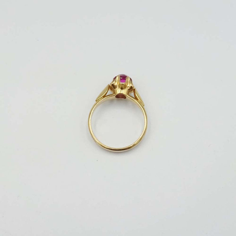 14ct Yellow Gold Red Stone Ring Size M 1/2