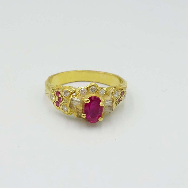 22ct Yellow Gold Red Stone and Cubic Zirconia Cluster Ring Size J