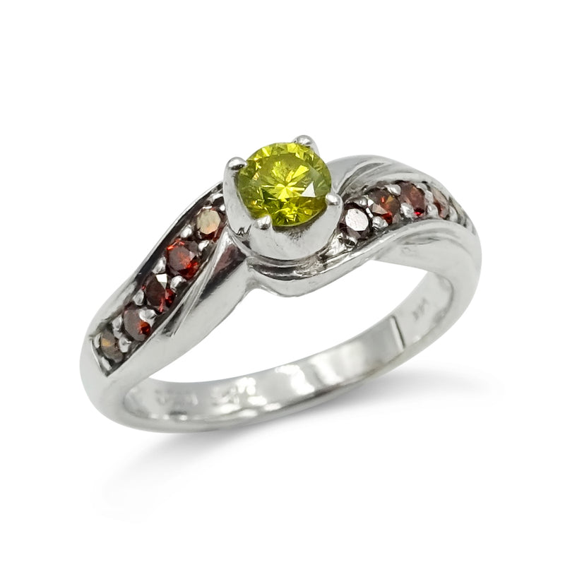 14ct White Gold Yellow and Brown Diamond Ring 0.25ct Size M 1/2