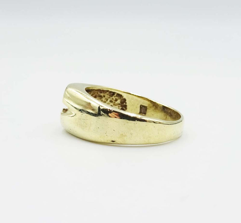 9ct Gold CZ Initial C Ring Size P