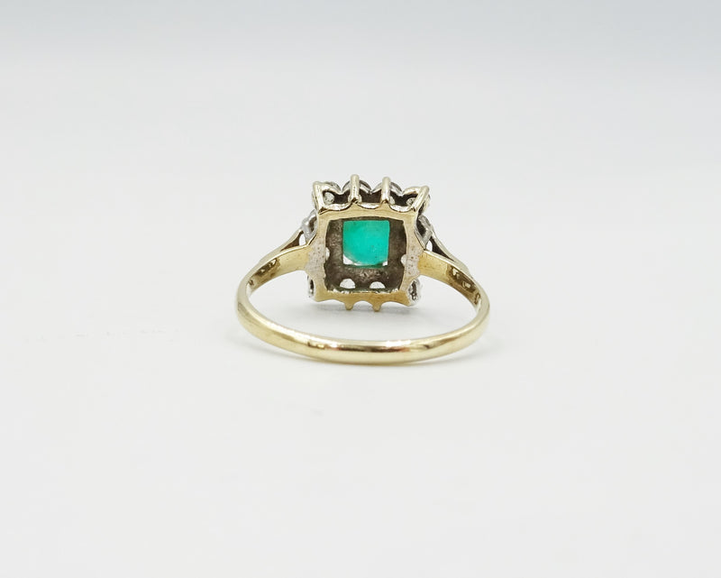 9ct Gold CZ and Green Stone Cluster Ring